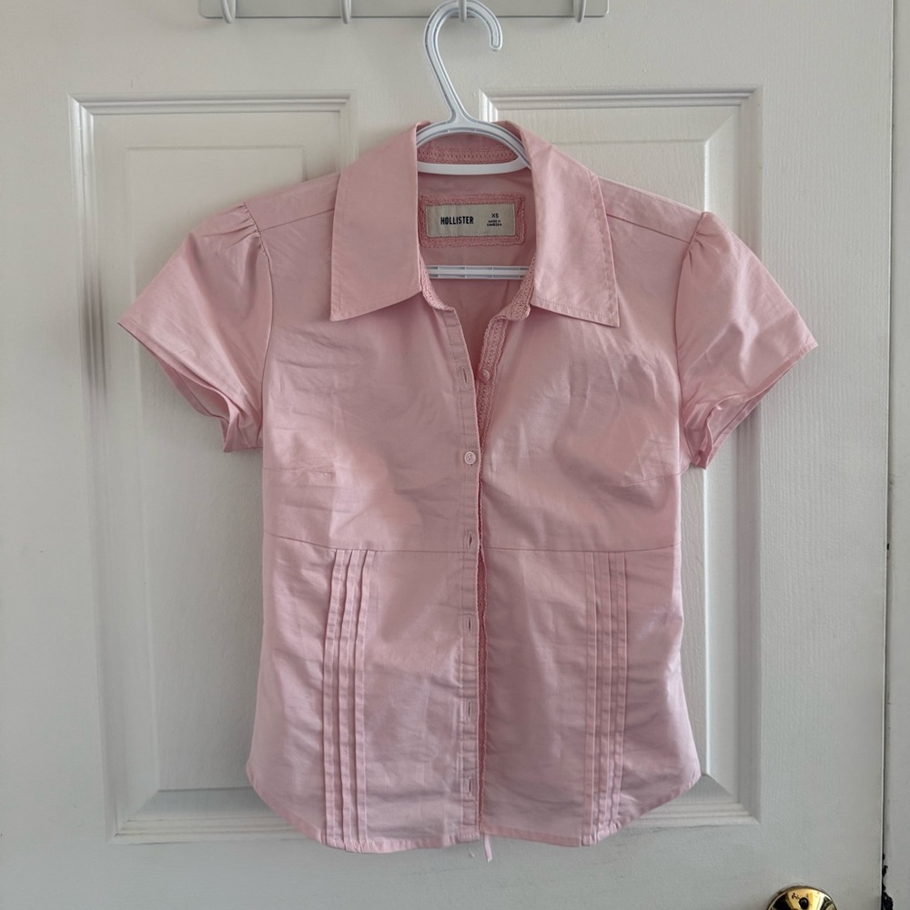 Hollister Pink Short-Sleeve Poplin Button Front Shirt